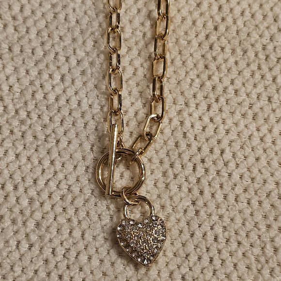 Sparkling heart with on gold chain - Picture 1 of 3
